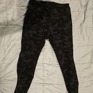 Danskin Black Camo full length leggings women's size Large